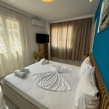 Selena's Apartament's دراس