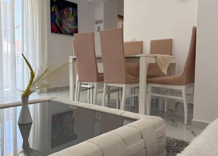 公寓 Selena's Apartament's